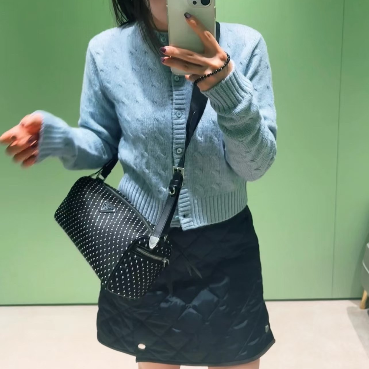 프라다 숄더백 나일론 스터드 1bc233