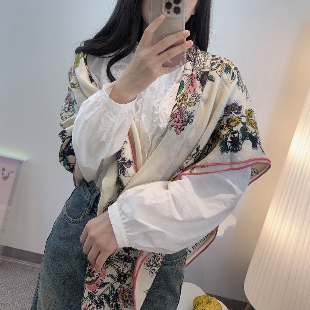 디올 스카프