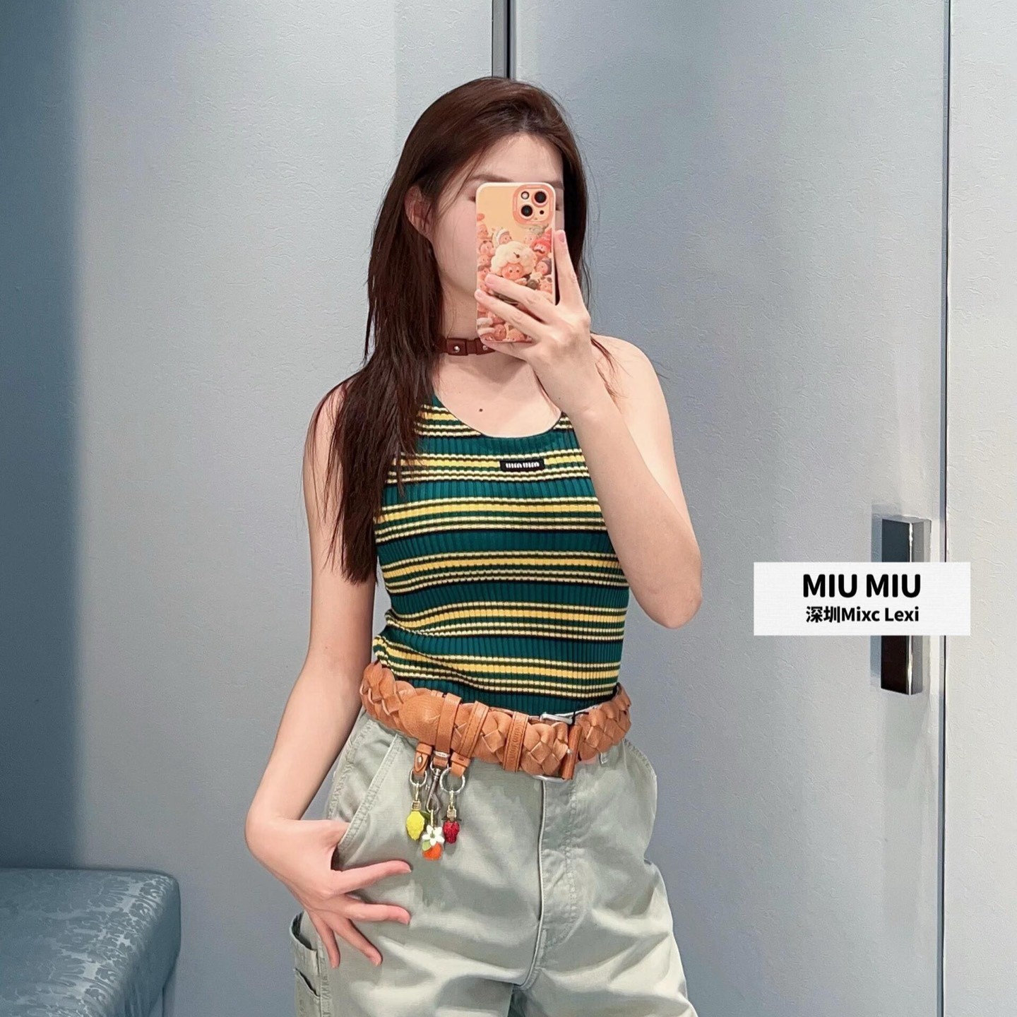 미우미우 나시 티셔츠 등 끈나시