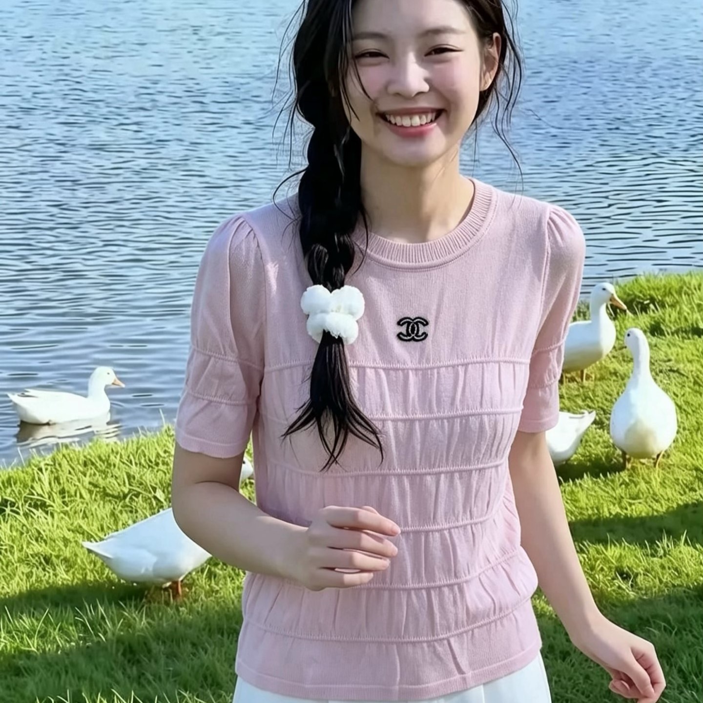 샤넬 반팔티 2가지 색상