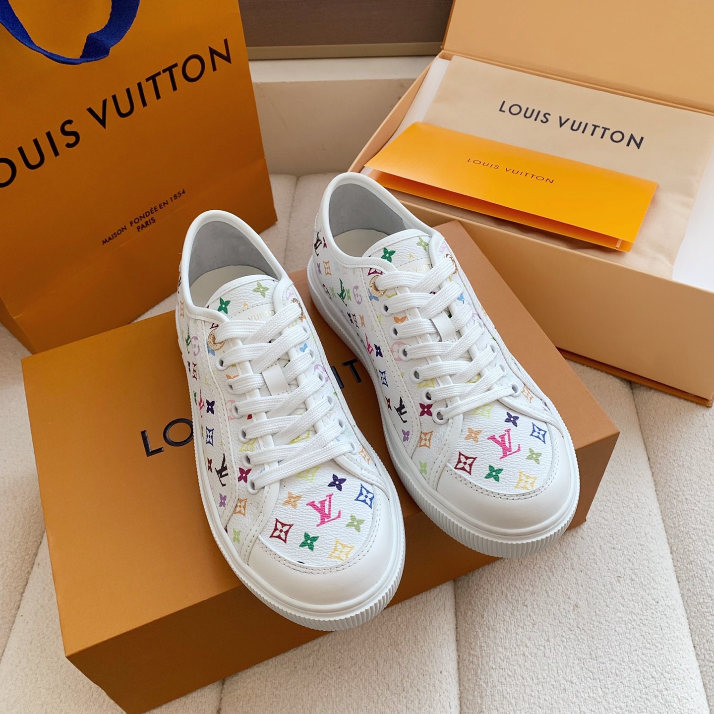루이비통의 LV x TM LV 라군 여성 스니커즈