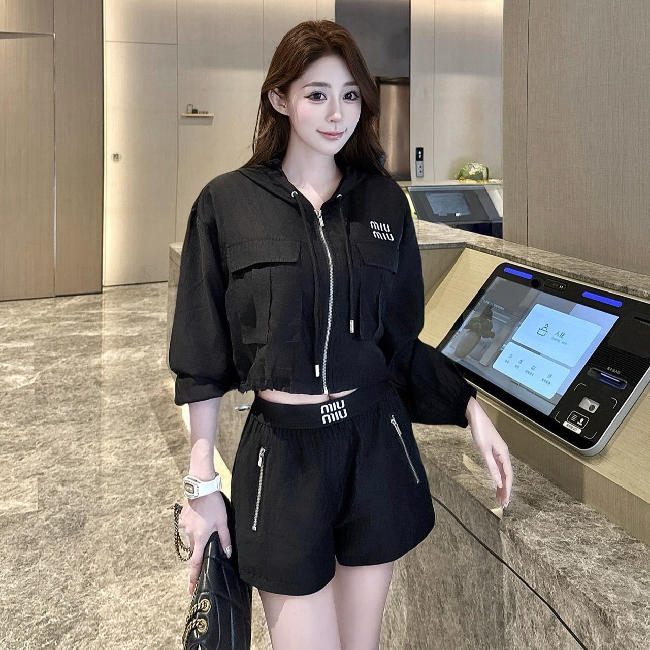 미우미우 투피스 크롭 후드자켓 반바지