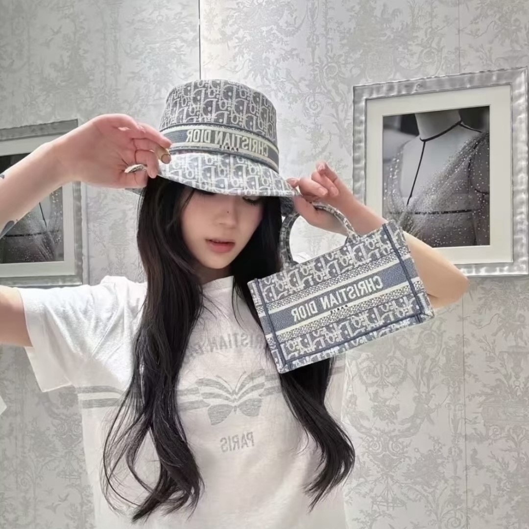 디올 모자 버킷햇