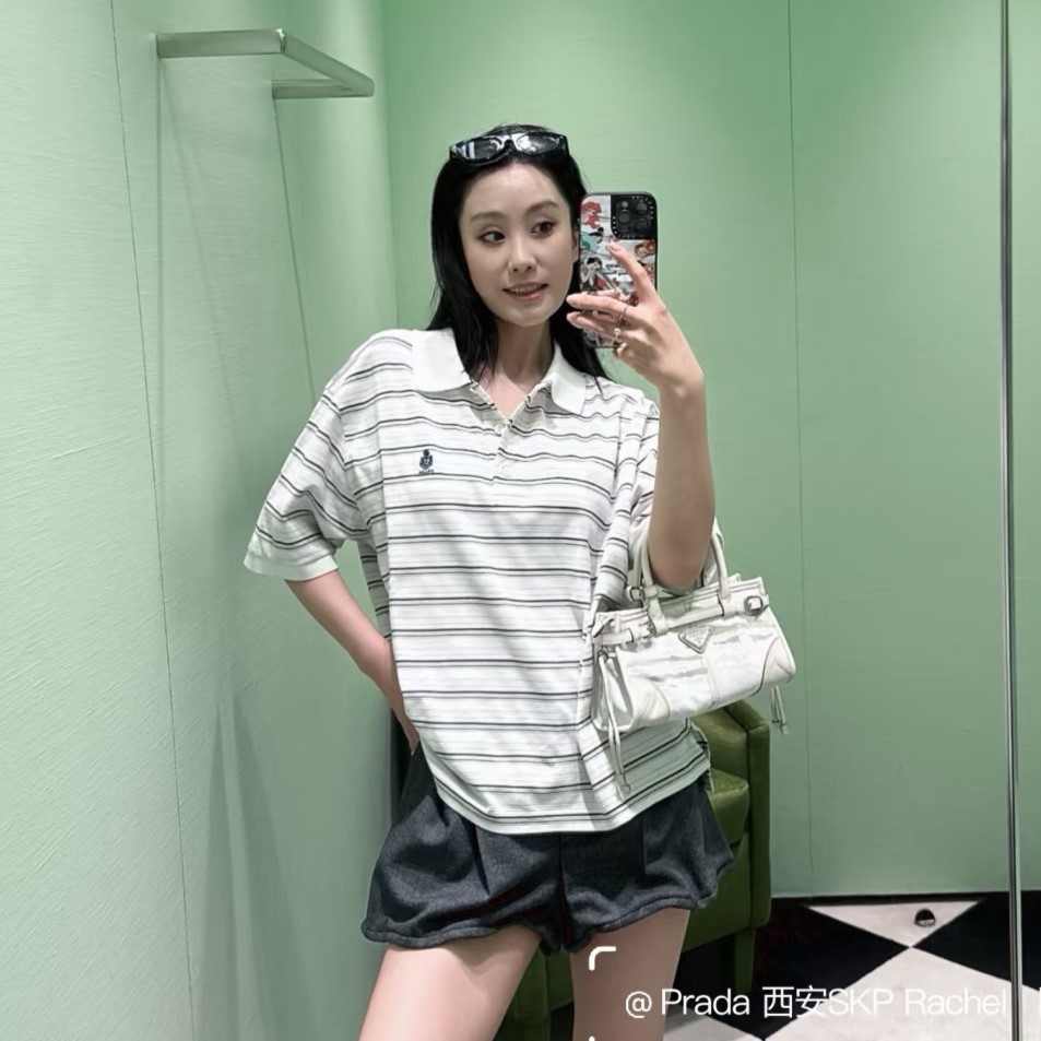 프라다 여성 폴로 반팔티