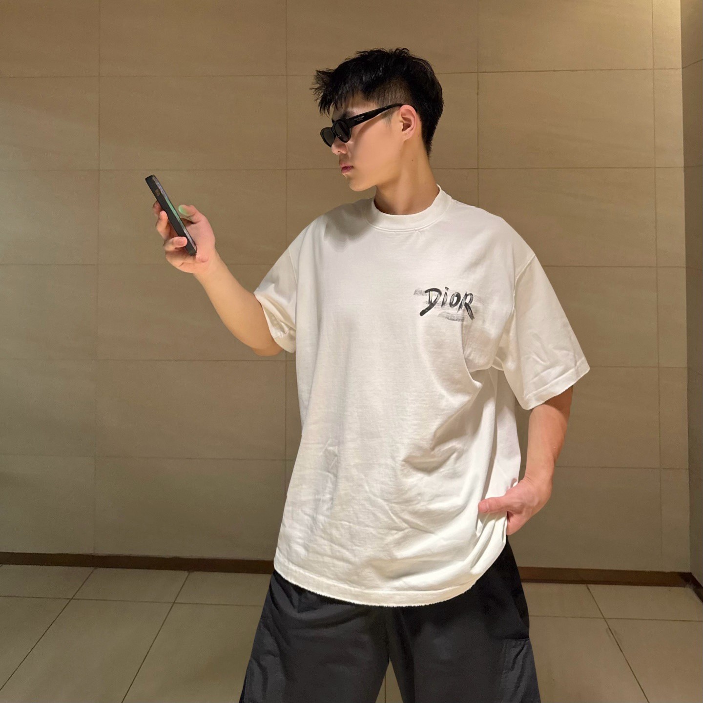 디올 남성 반팔티 2가지 색상