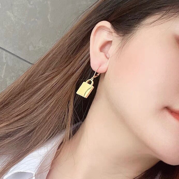 셀린느 귀걸이