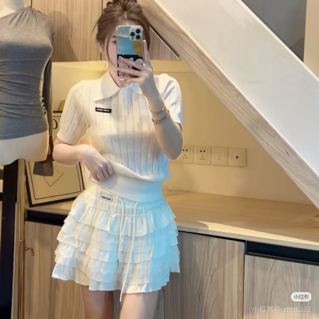 미우미우 폴로 니트 반팔티