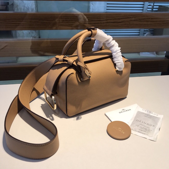 델보 쿨박스 미니 Taurillon soft 베이지 토트백
