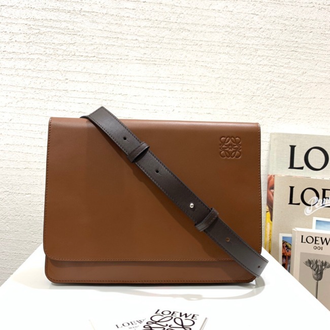로에베 Gusset Flat 브라운 메신저 백