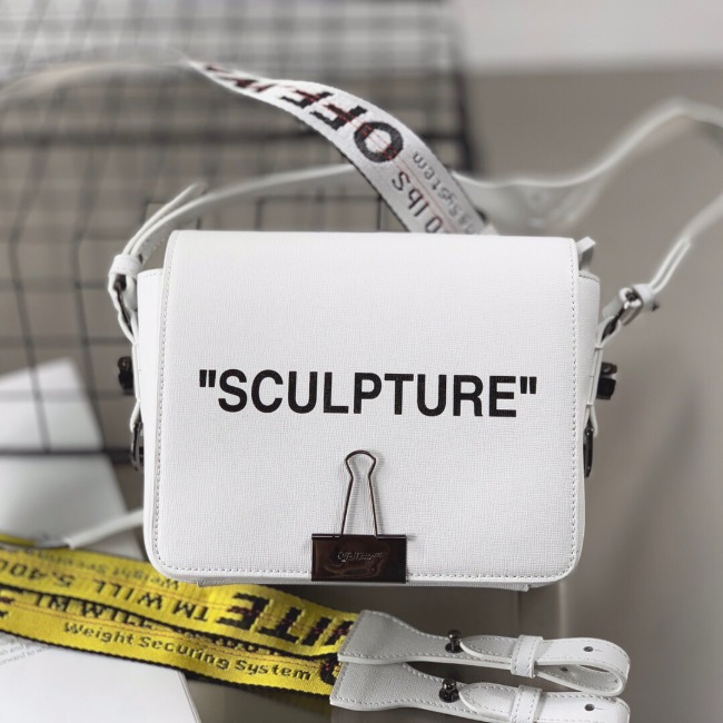 오프화이트 SCULPTURE 미니 화이트 숄더백