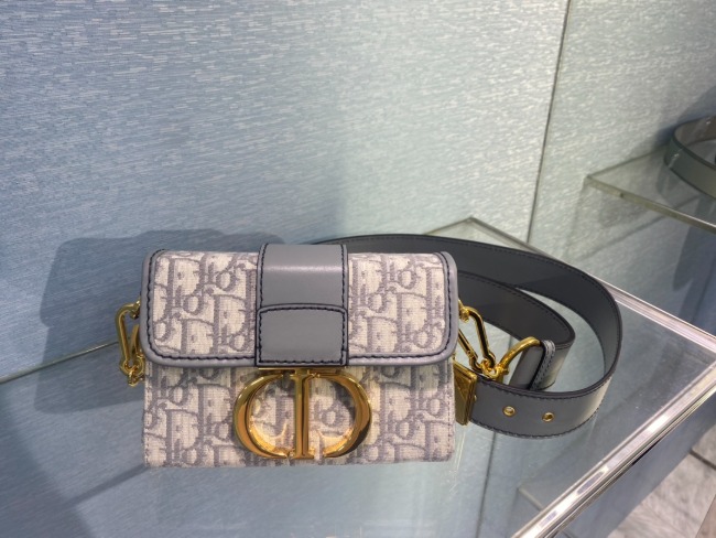 디올 Montaigne Bag