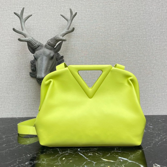 보테가 Point Nappa Bag