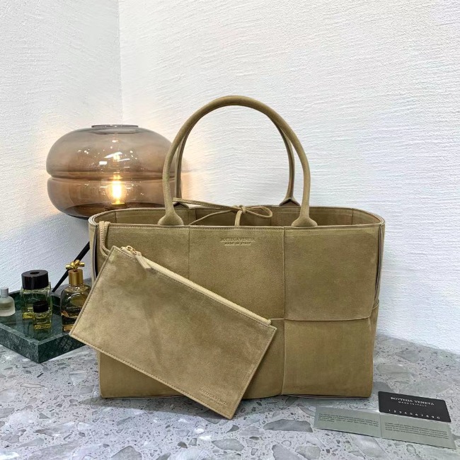 보테가 Arco Bag