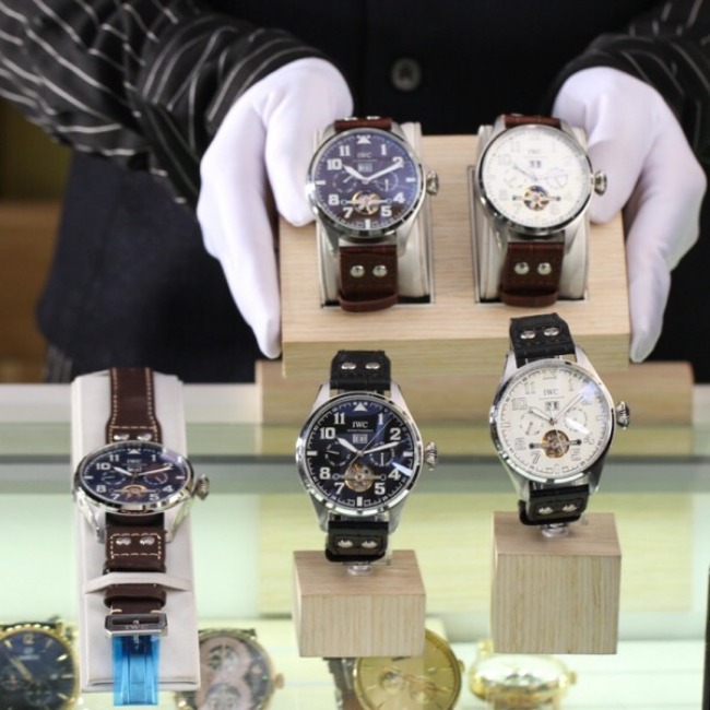 IWC 샤프하우젠 가죽시계