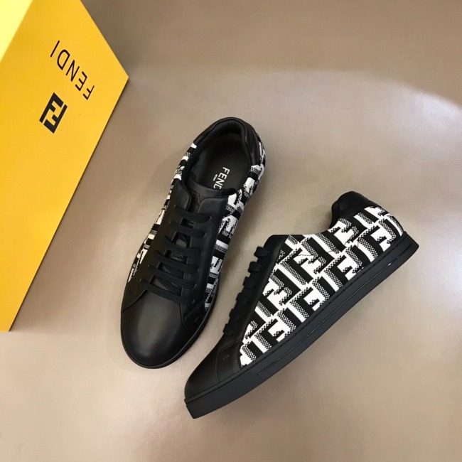 펜디 스니커즈