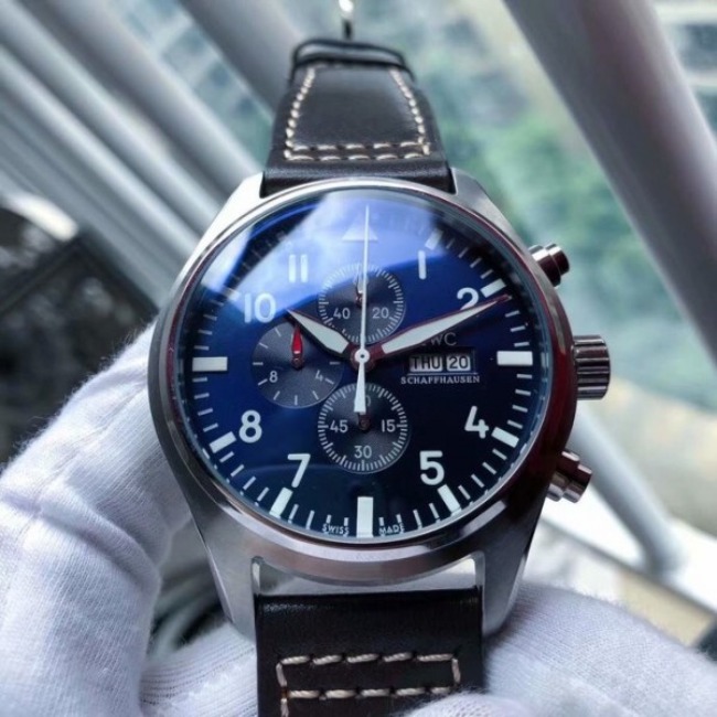 IWC 파일럿 워치 크로노그래프 어린 왕자 에디션 가죽시계