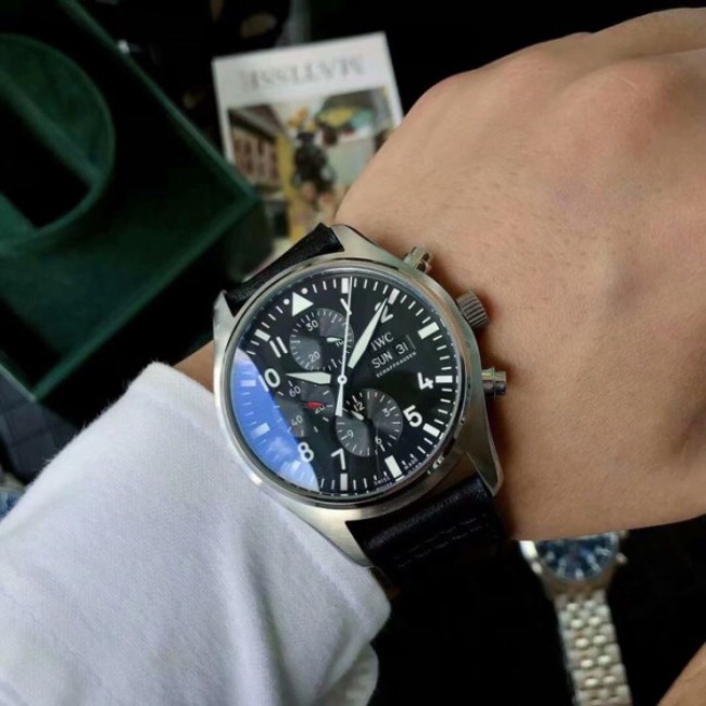 IWC 샤프하우젠 가죽시계