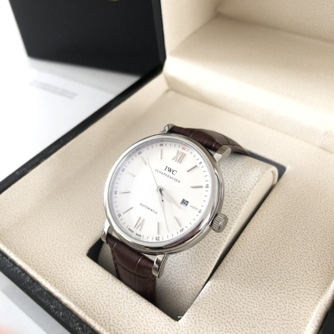 IWC 포르토피노 화이트