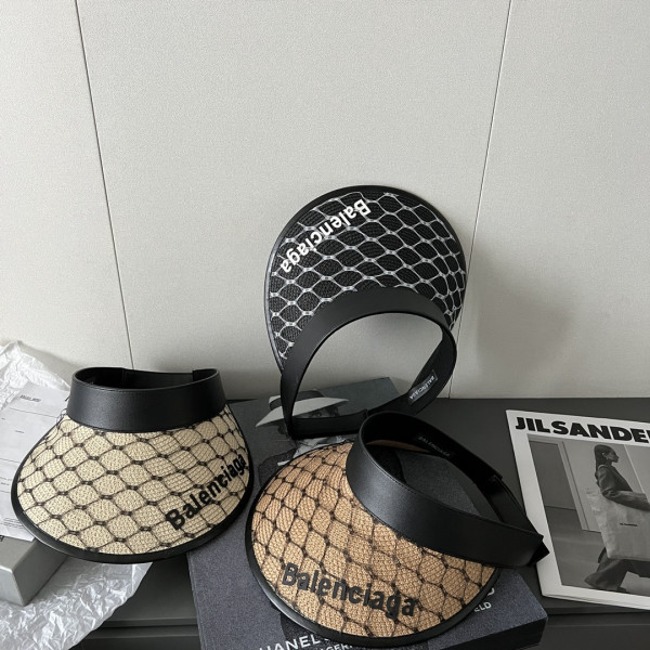 발렌시아가 모자 여성