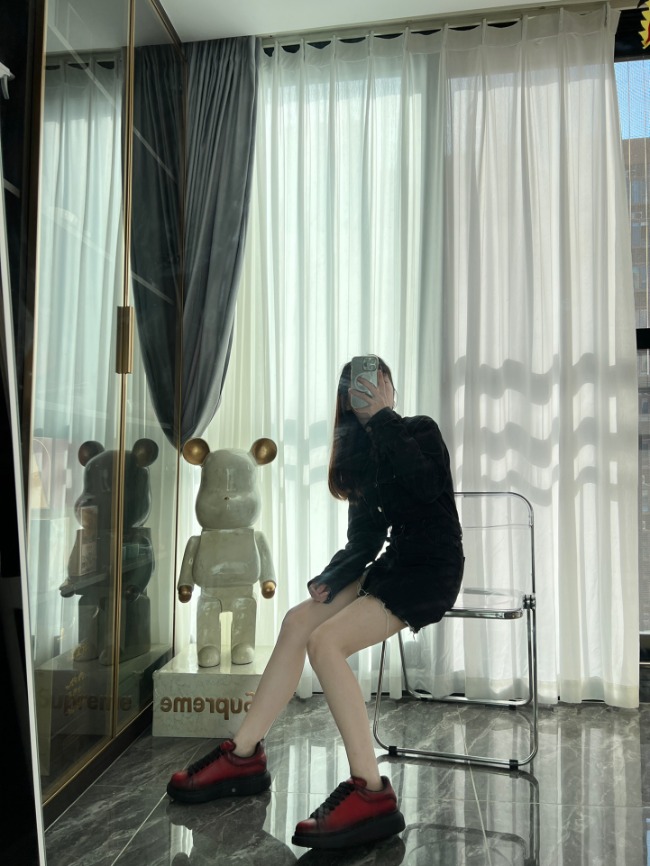 알렉산더맥퀸 오버솔 스니커즈 남녀공용 