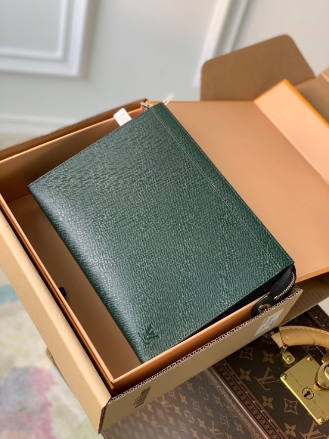 루이비통 POCHETTE VOYAGE M81556