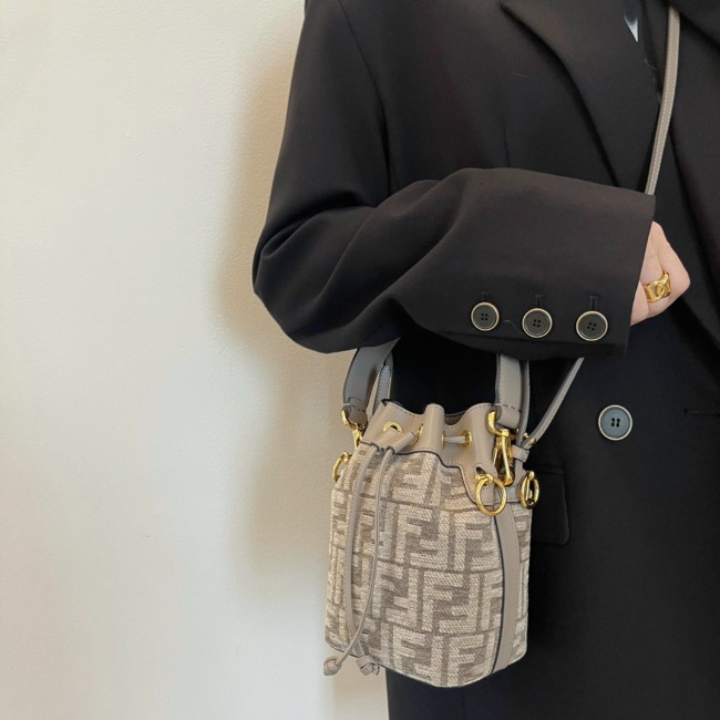 펜디 Mon Tresor Bag 숄더백