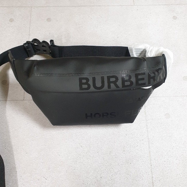 버버리 벨트백