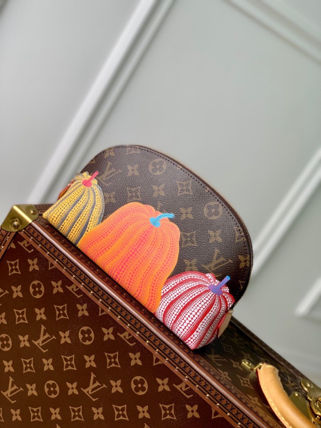루이비통 LV x YK Cosmetic M46472