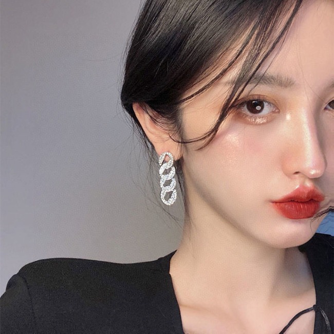 셀린느 귀걸이
