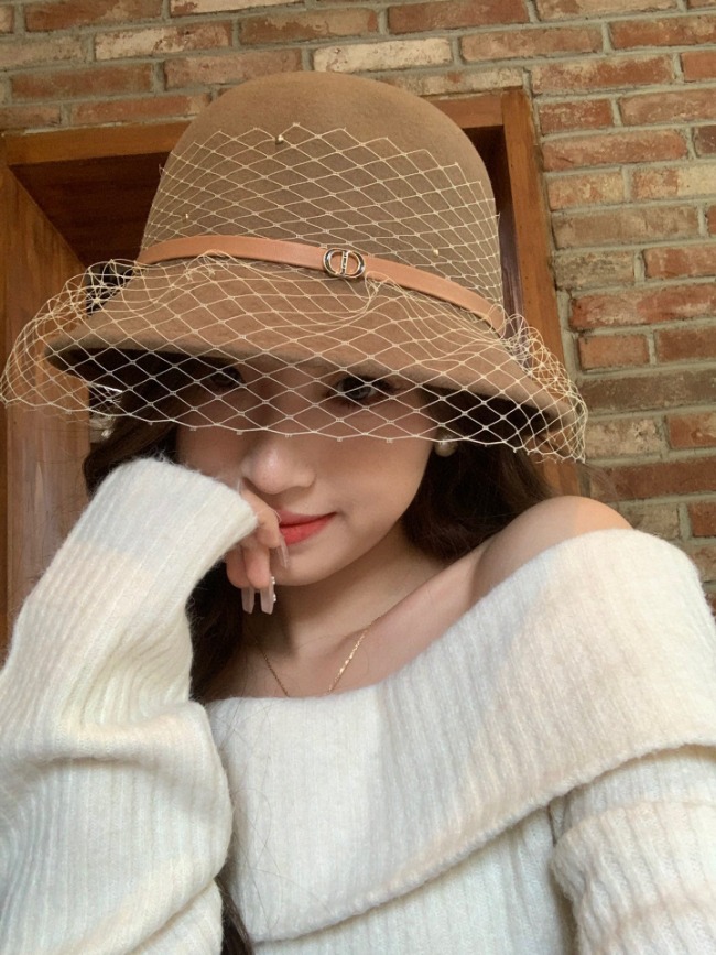 디올 모자